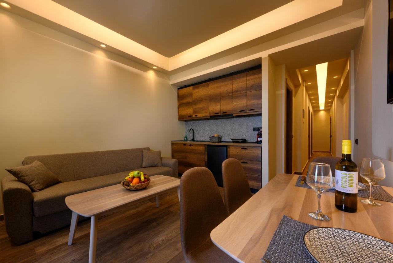 Seven Keys Luxury Suites Achilleion Bagian luar foto