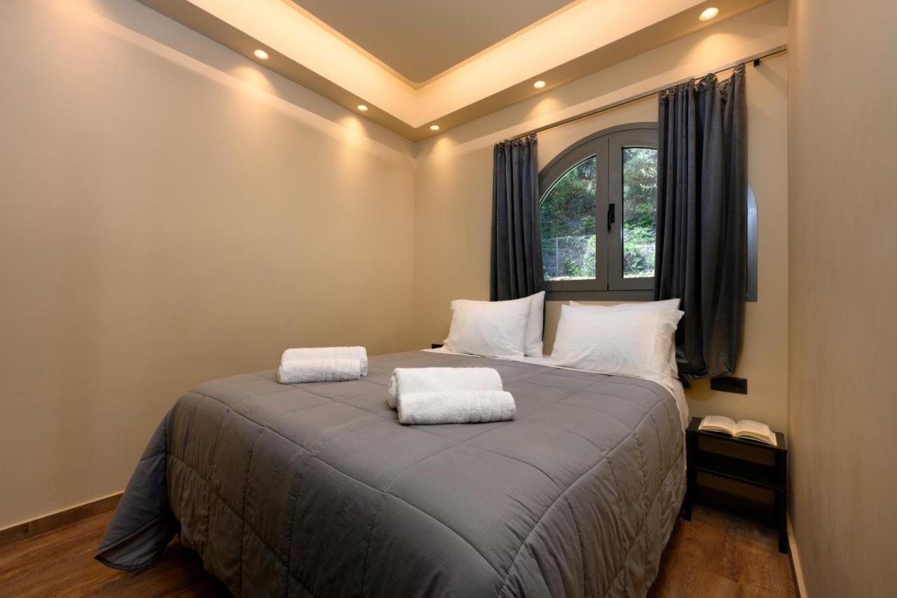 Seven Keys Luxury Suites Achilleion Bagian luar foto