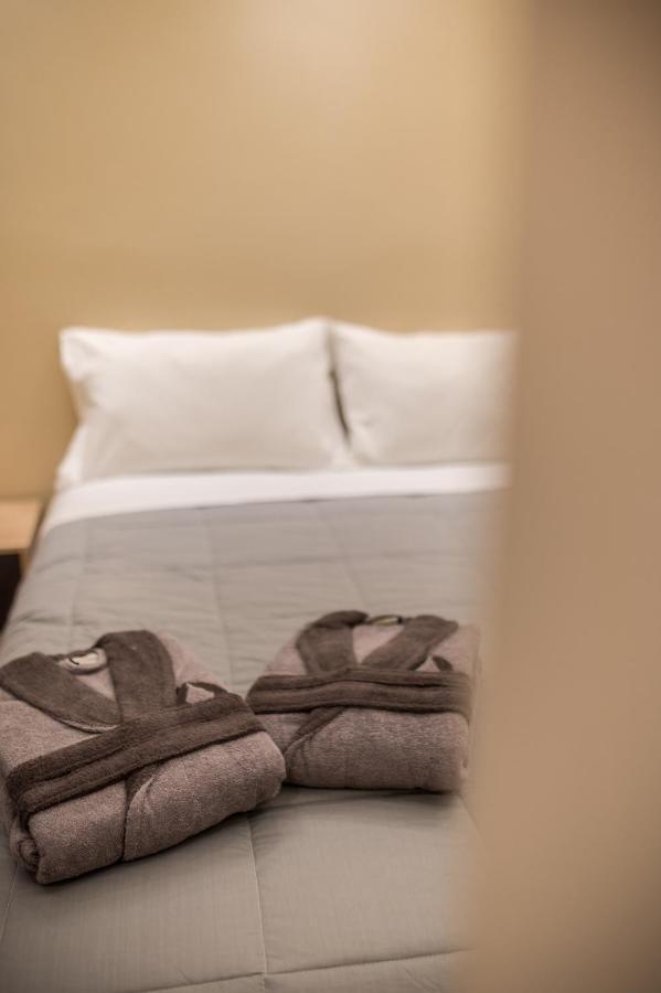 Seven Keys Luxury Suites Achilleion Bagian luar foto